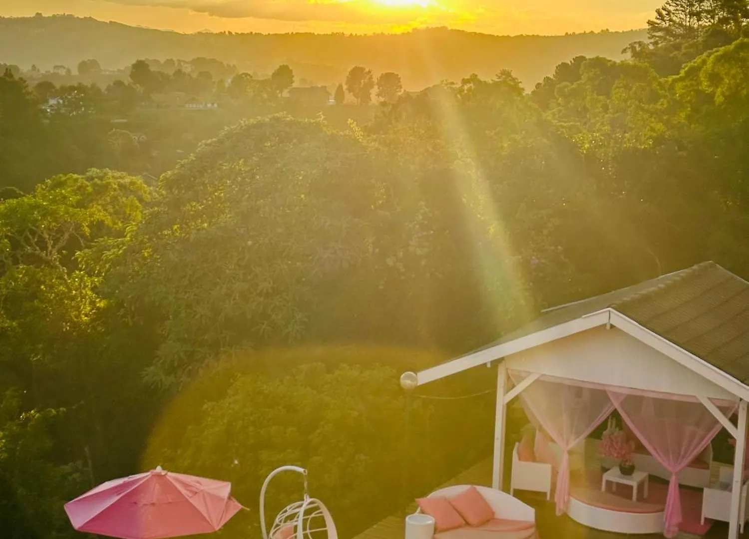 Pousada Pink Village Campos do Jordao 0*,  Brazil